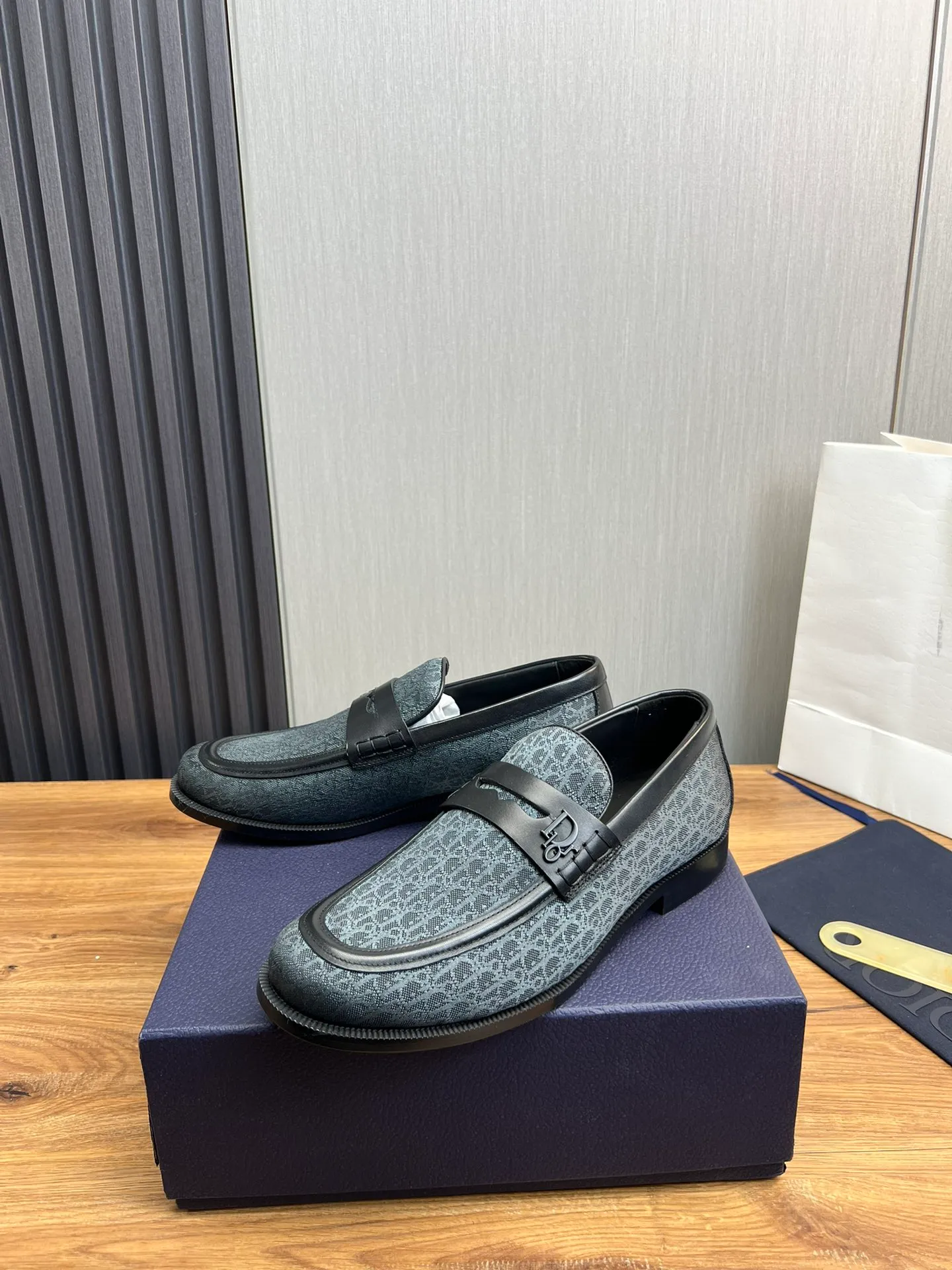 Men's men's shoes💰520💰 Dior men's business casual leather shoes👞all made of imported original brand leather, just to create a more comfortable wearing experience, upper: original cowhide➕imported sheepskin lining, original non-slip and wear-resistant rubber outsole✔️36-45 (38.45 non-returnable)